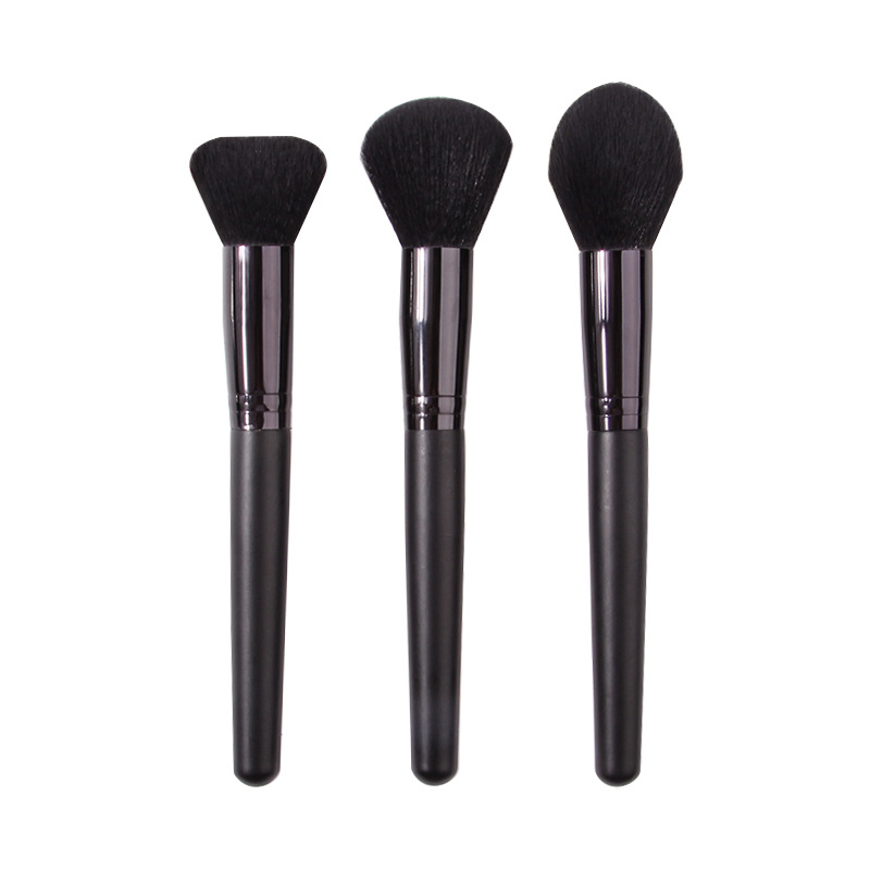 Single loose brush setting soft bristle blush brush, black contactor brush, beginner's portable wooden handle long rod makeup brush Item Picture