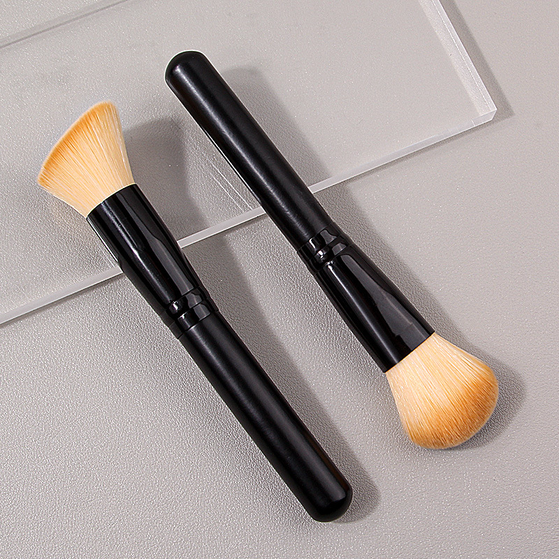 Factory direct sales of single black wooden-handled makeup brushes, loose powder brushes, blush brushes and beauty tools in stock for wholesale details Picture