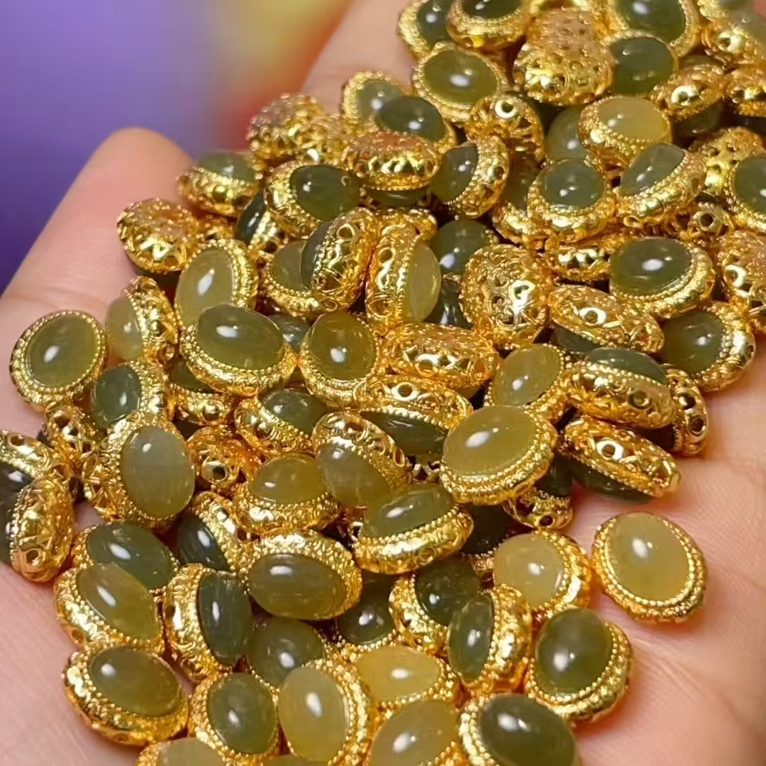 Natural Hetian jade oval straight hole diy Hetian jade accessories, jade accessories, ancient method sand gold accessories, copper-plated real gold high color retention Specification image