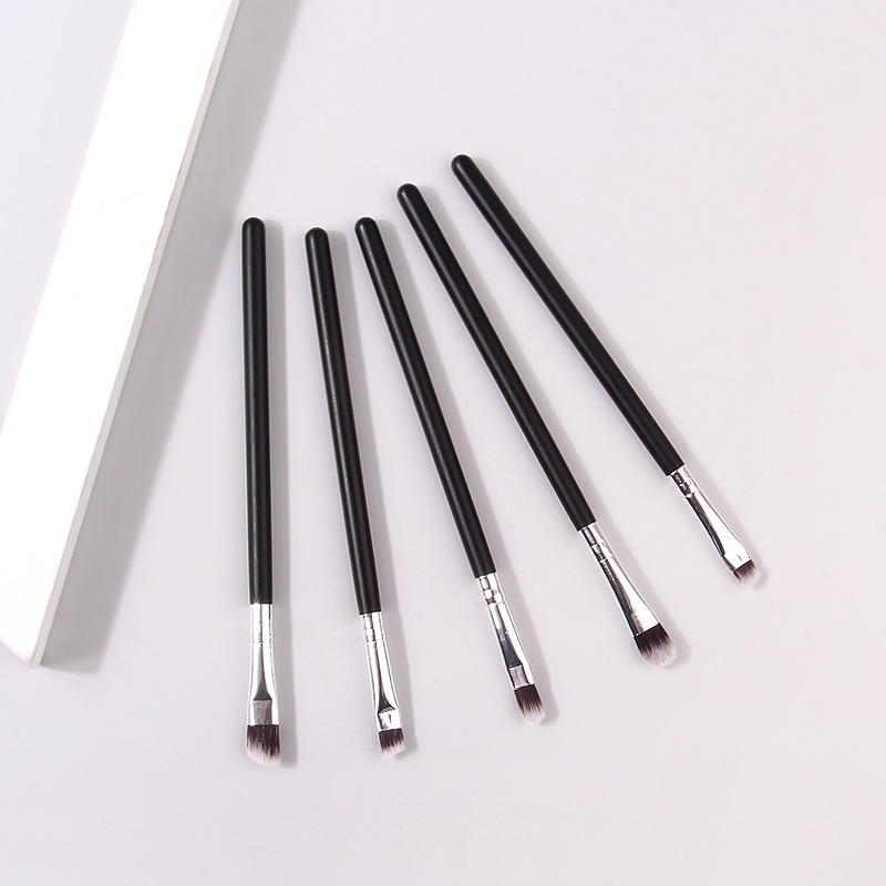 Portable makeup tools: 5-piece eye set - brush, angled eyebrow brush, curved eyeshadow brush, smudging brush, and undereye brush for wholesale details Picture