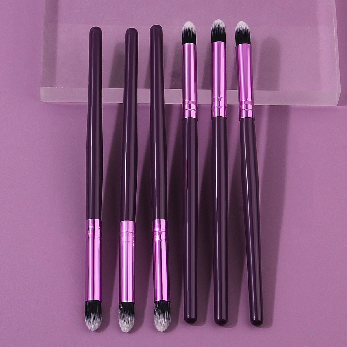 6-piece purple wooden-handled eyeshadow brush, soft bristles that don't prick the face, blending brush, high-gloss concealer, multi-functional makeup brush in stock details Picture