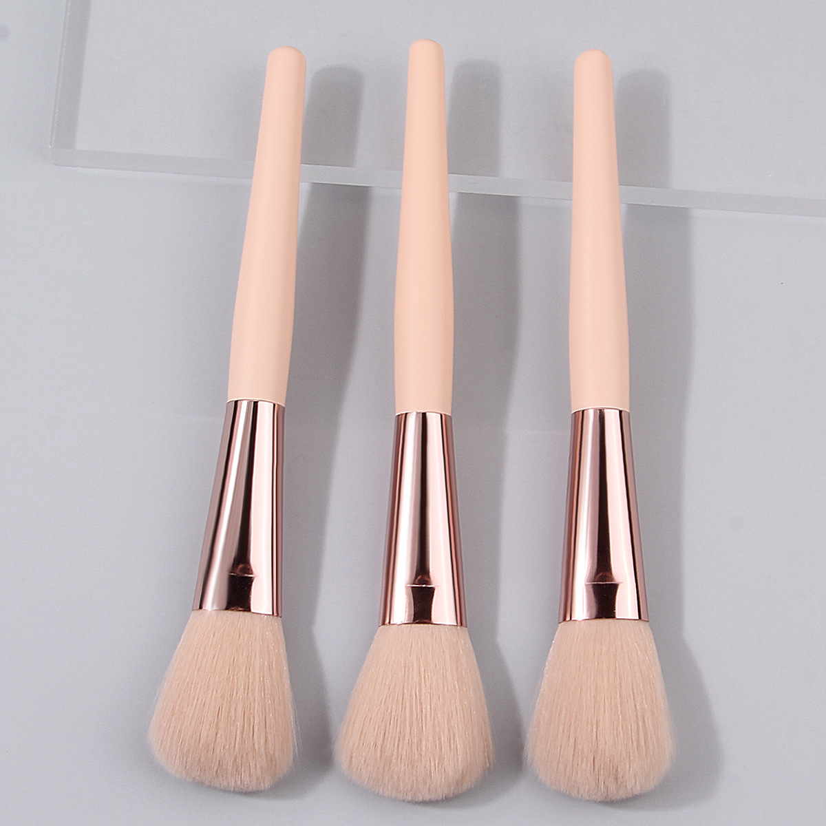 Single wooden handle loose brush portable soft bristle makeup refresh facial setting honey brush blush brush in stock wholesale details Picture