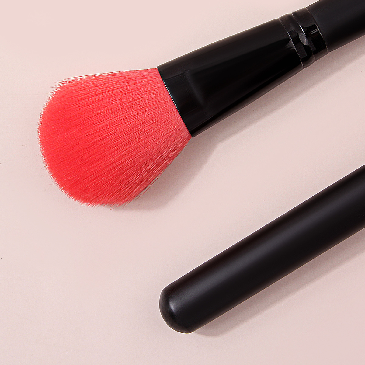Student special offer: Loose brush, soft brim, blush, powder, setting brush, beauty tools, makeup brush in stock details Picture