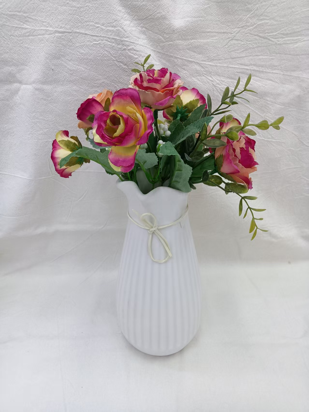 Ceramic flower arrangement ornaments, flower vases, porcelain handicrafts, simple and plain styles pic 1