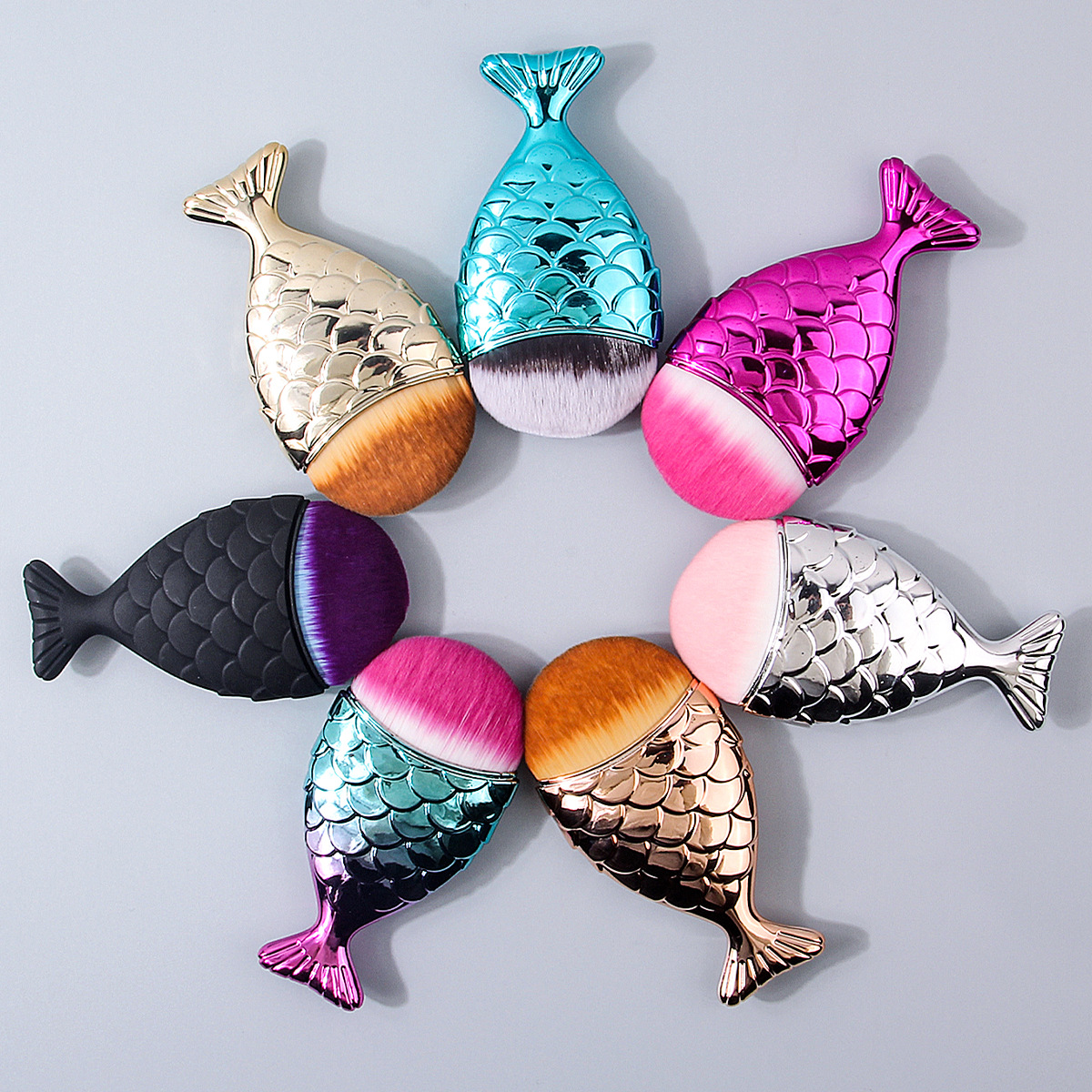 Single mermaid foundation brush, makeup brush, nail brush, and Big Fish beauty tools are available for direct sale from the manufacturer on the same day full figure