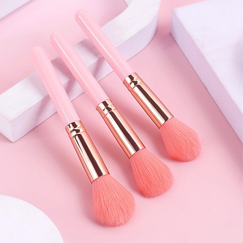 Beginner's single flame brush, portable blush brush, makeup and beauty tools, smudging brush, beauty tools wholesale full figure