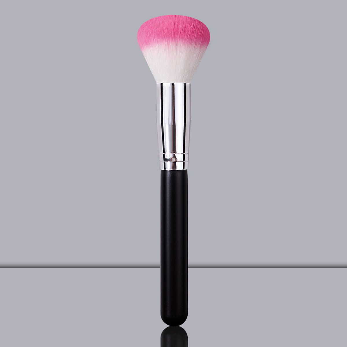 In stock, large wooden-handled makeup brush, blush brush, beginner's multi-functional beauty tool full figure