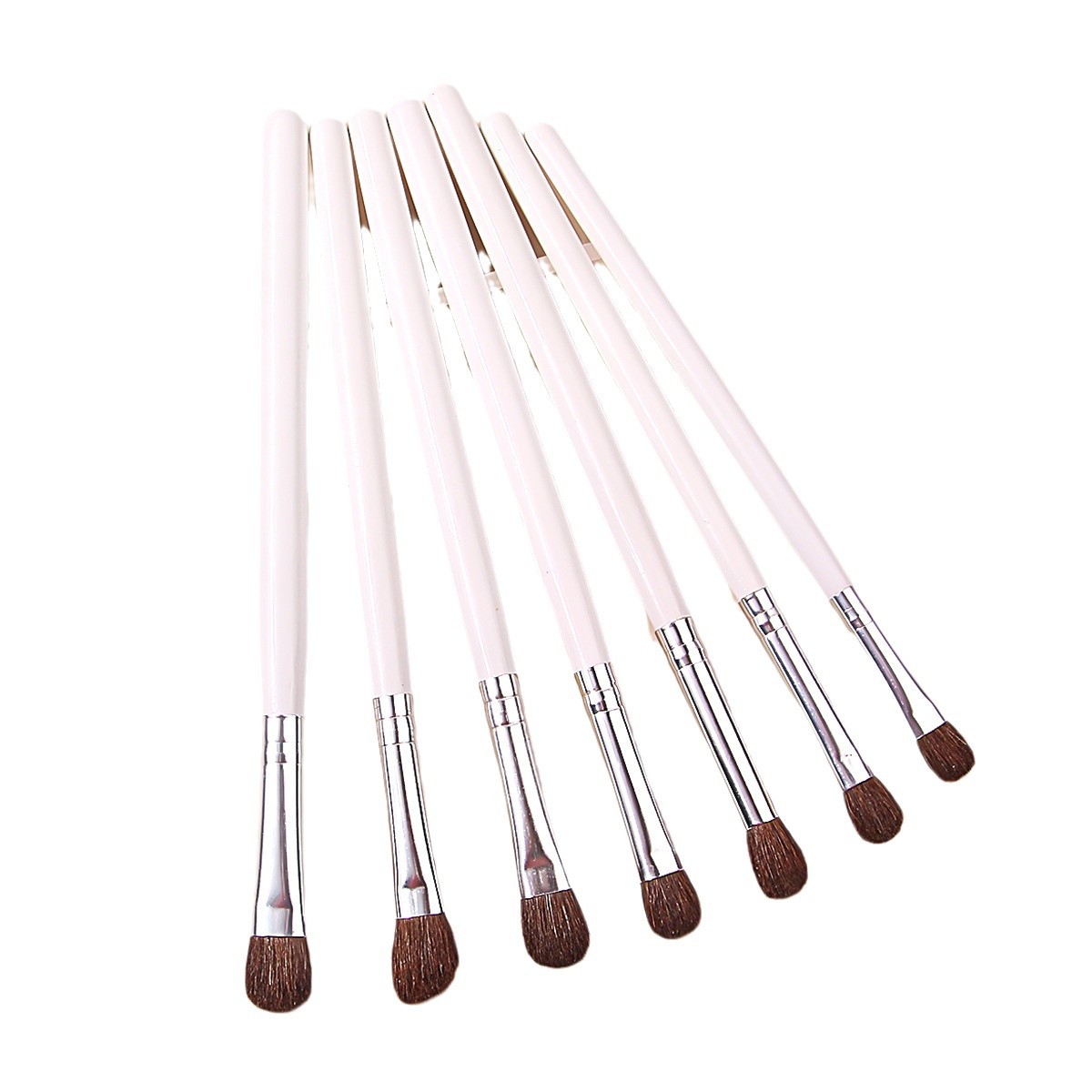 7 sets of animal hair makeup brushes, eyeshadow, eye shadow, eyebrow color, and soft hair makeup brushes in stock. Professional makeup tools Item Picture