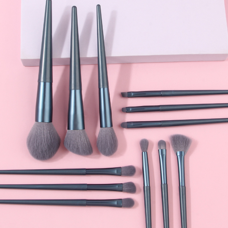 Beginner's facial makeup brushes in stock, a complete set of portable loose powder brushes, high-gloss brushes, and a complete set of makeup for cross-border wholesale details Picture