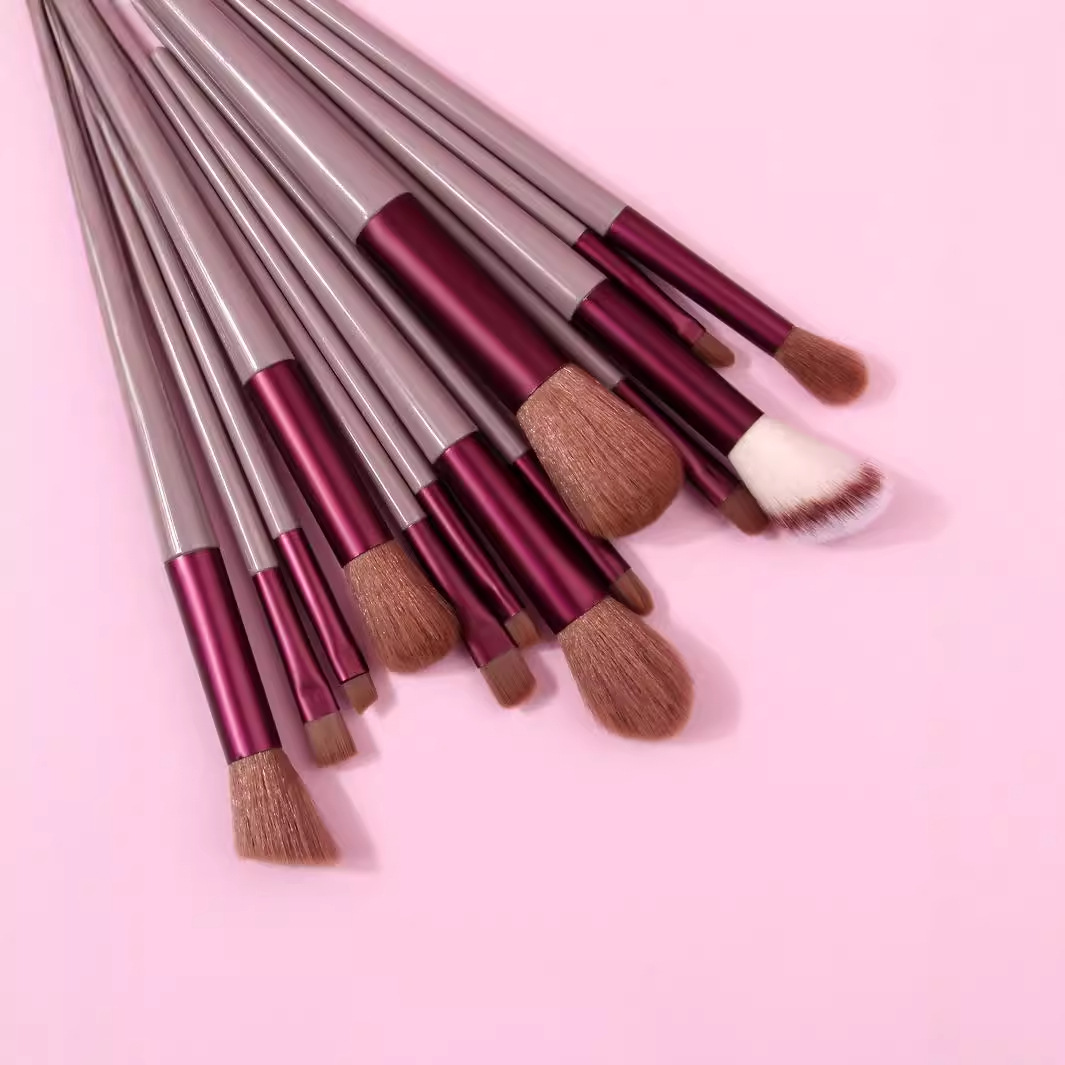13 Four Seasons Series makeup brush Set, Soft Bristles, loose powder, eyeshadow brush, Foundation, liquid makeup, sponge egg Set combination Application Scenario