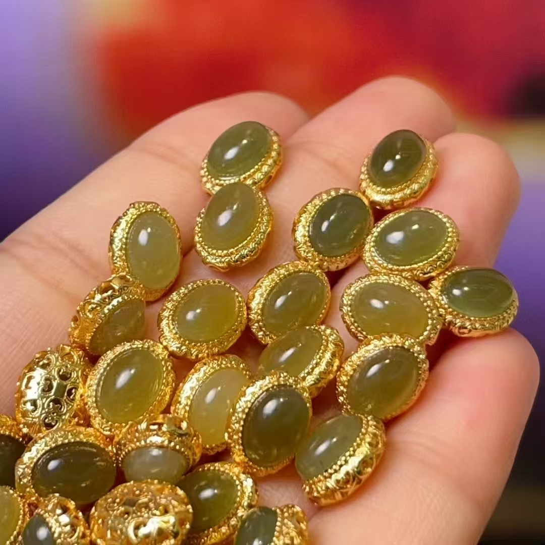 Natural Hetian jade oval straight hole diy Hetian jade accessories, jade accessories, ancient method sand gold accessories, copper-plated real gold high color retention details Picture