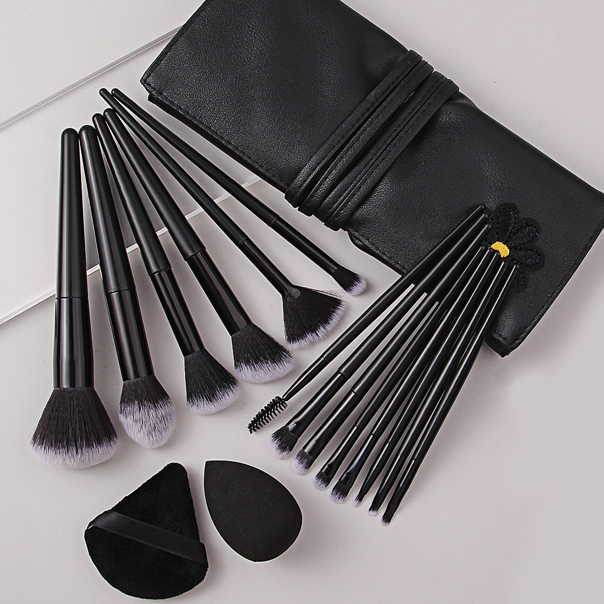 14 makeup brushes, beginner makeup tools, blush brush, contouring brush, sponge foundation, beauty egg, beauty storage bag full figure