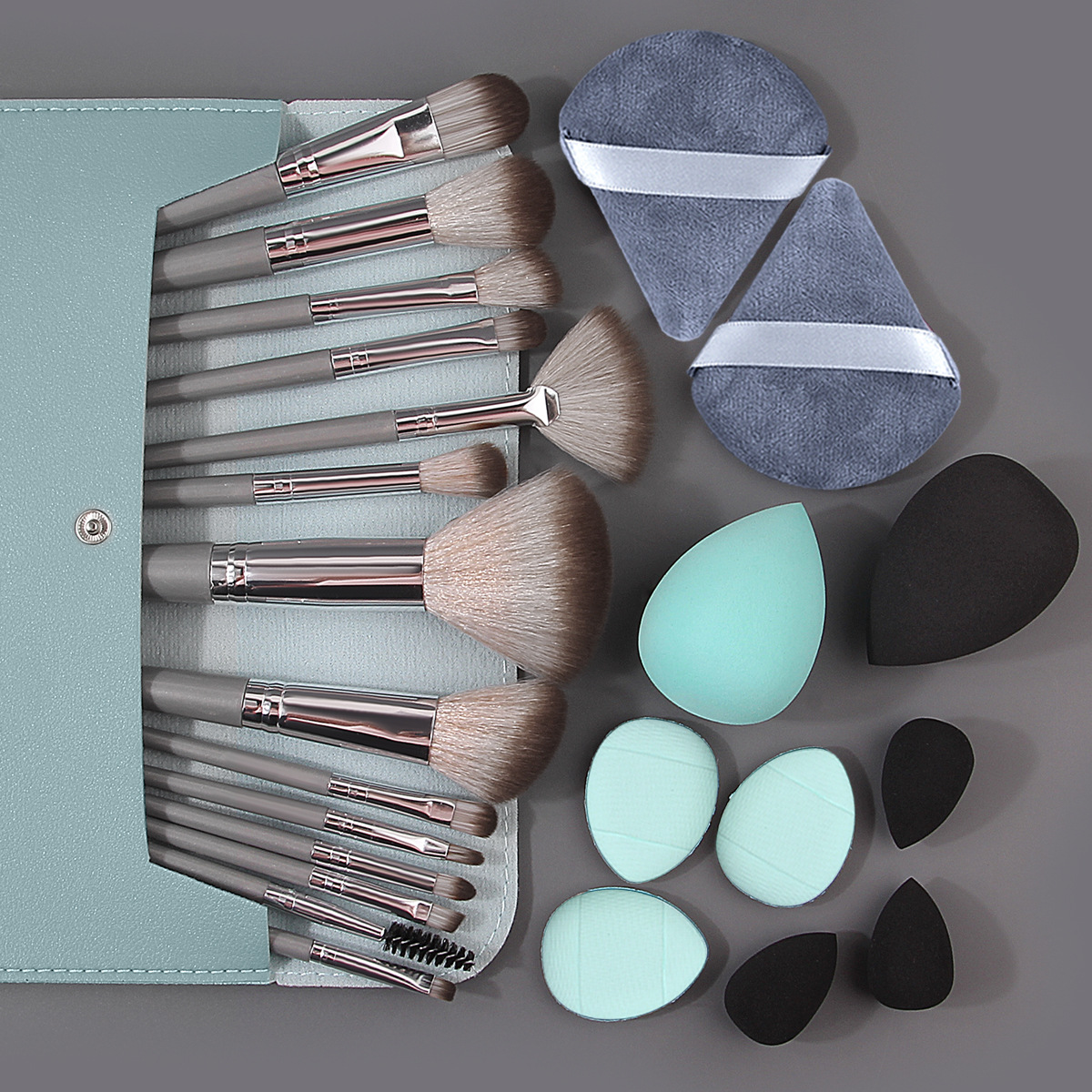 14 silver-handled makeup brushes in stock, dry and wet dual-purpose beauty egg sponge powder puff with large capacity makeup bag Specification drawing