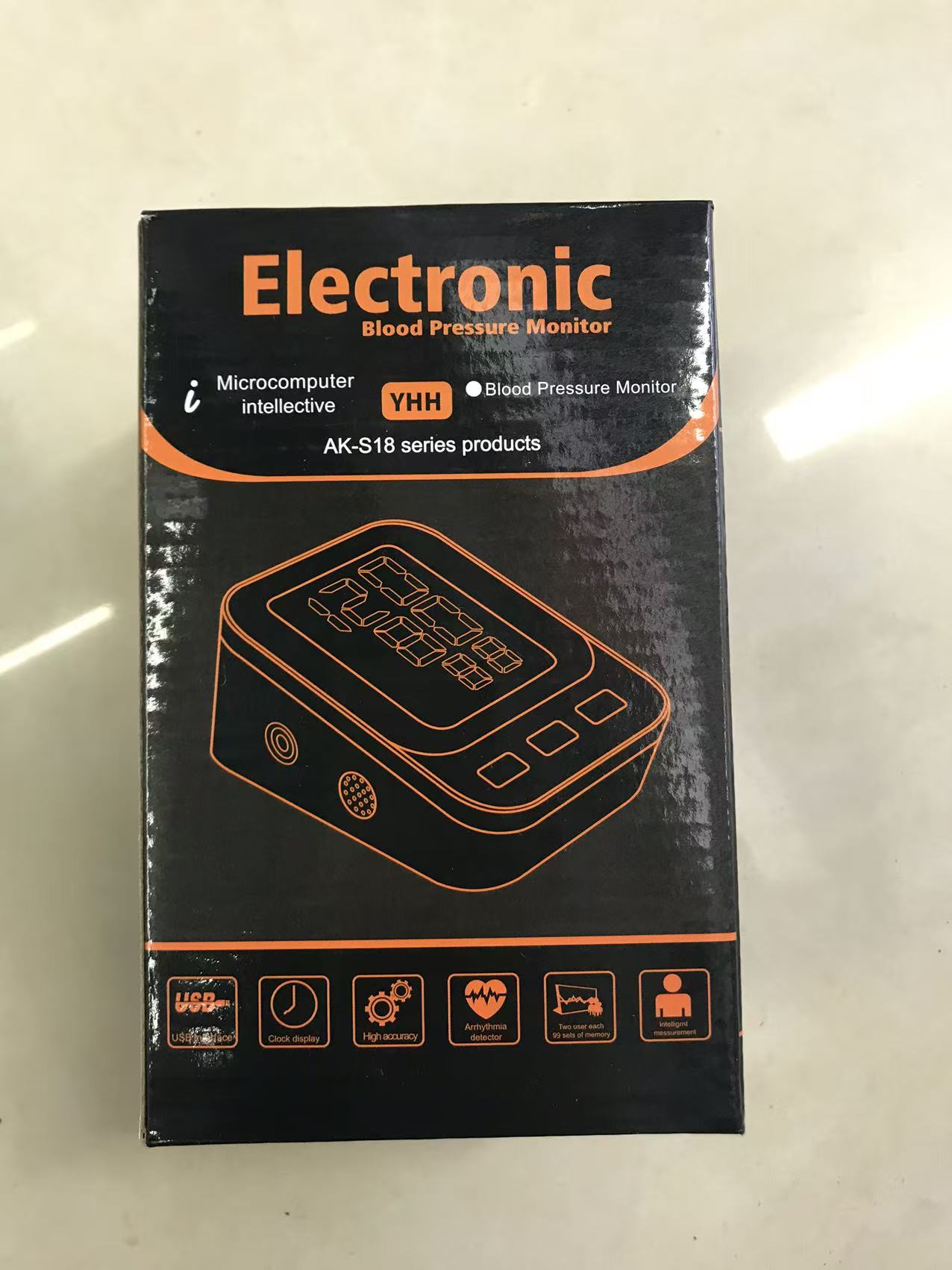 The large-screen blood pressure monitor is a bestseller in foreign trade. It is a medical-grade intelligent English broadcast home blood pressure measurement upper arm blood pressure monitor Specification image