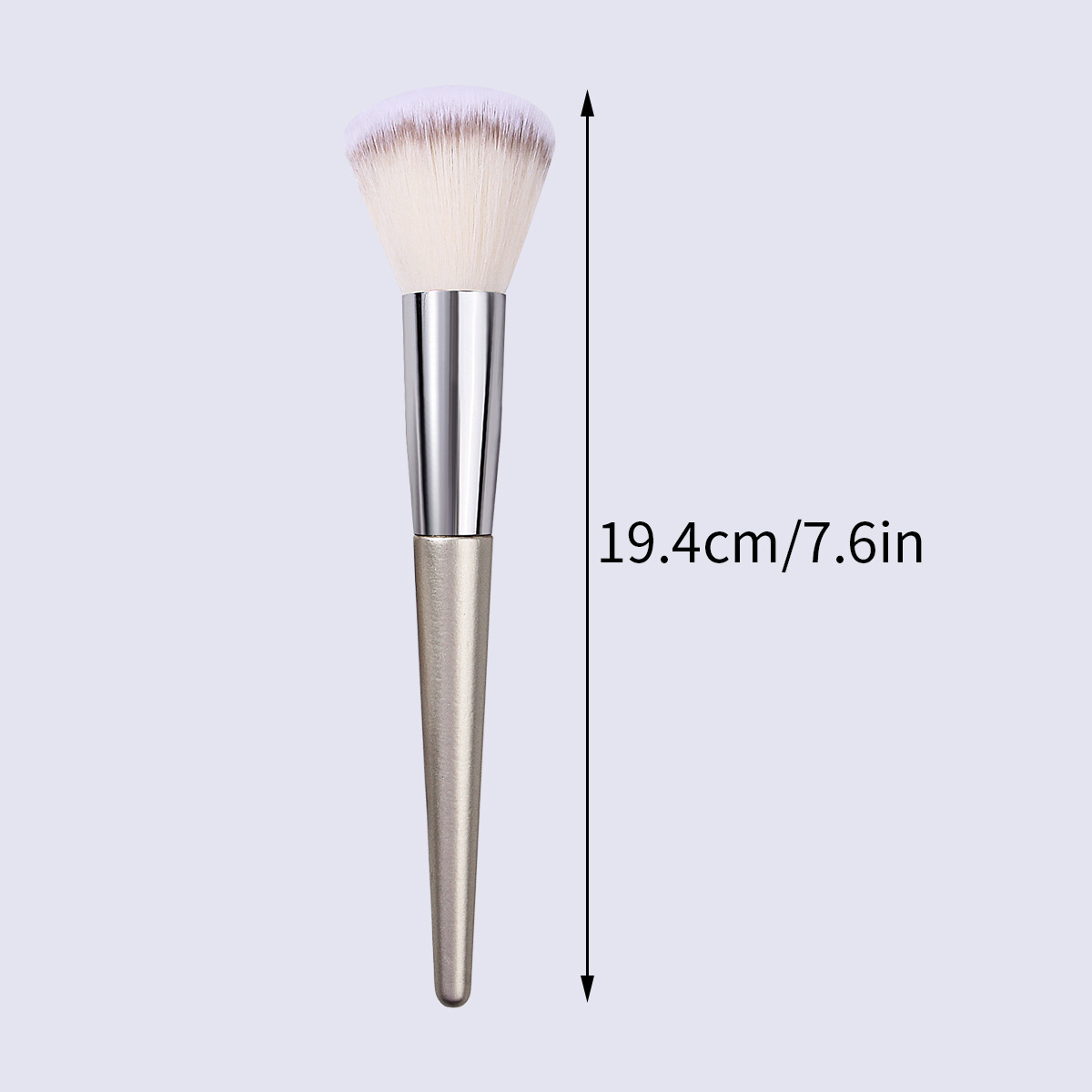 High-end makeup tools, loose brush, champagne-colored wooden handle beauty brush, beginner makeup blush, setting brush, honey brush Application Scenario