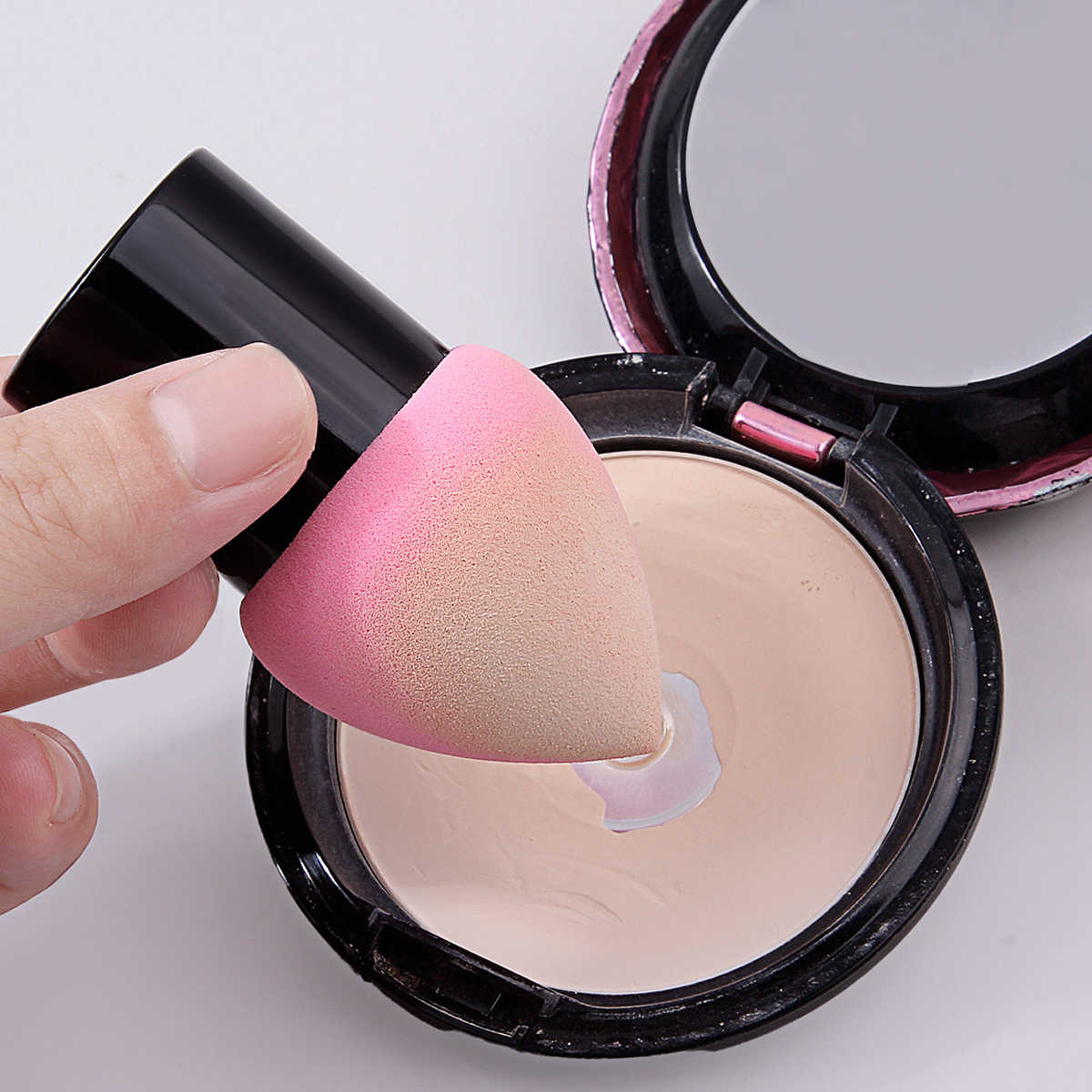 Wholesale price: Douyin's same teardrop-shaped small mushroom head cushion bb powder puff sponge beauty egg powder, dry and wet dual-purpose Application Scenario