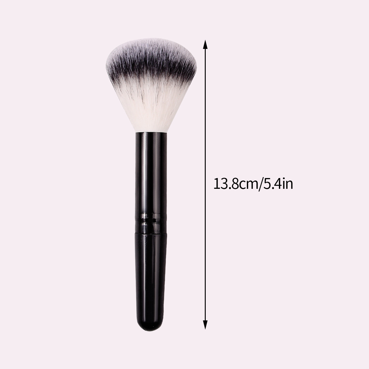 Wholesale of multi-functional makeup brushes, loose powder setting brushes, soft bristles that do not absorb makeup, portable brightening blush brushes, and honey brushes Application Scenario