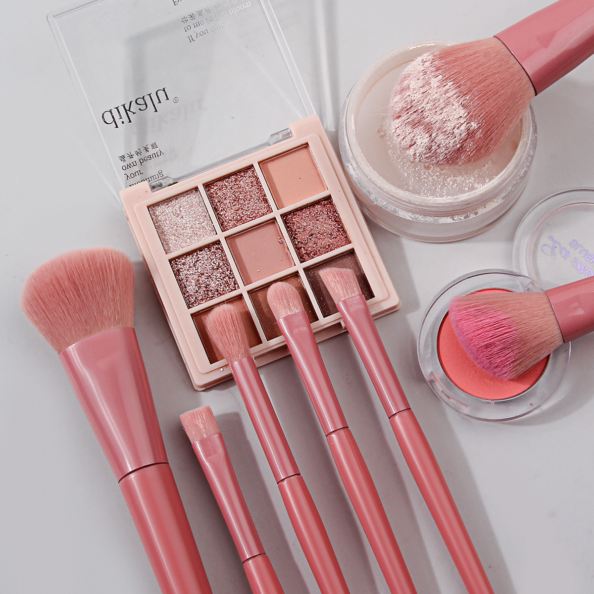 Cross-border exclusive 11-piece makeup brush set, portable, soft, setting, loose powder, eye shadow brush, in stock, dispatched instantly Application Scenario