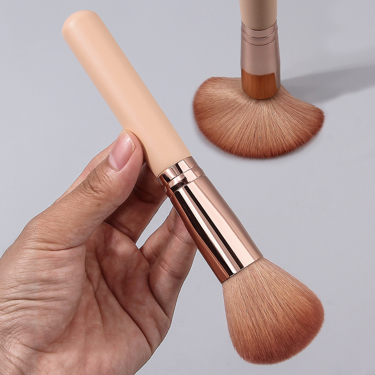 Single-stem honey powder makeup brush, blush brush, soft bristles that do not consume powder, setting makeup, loose powder contouring brush, high-end multi-functional makeup brush details Picture
