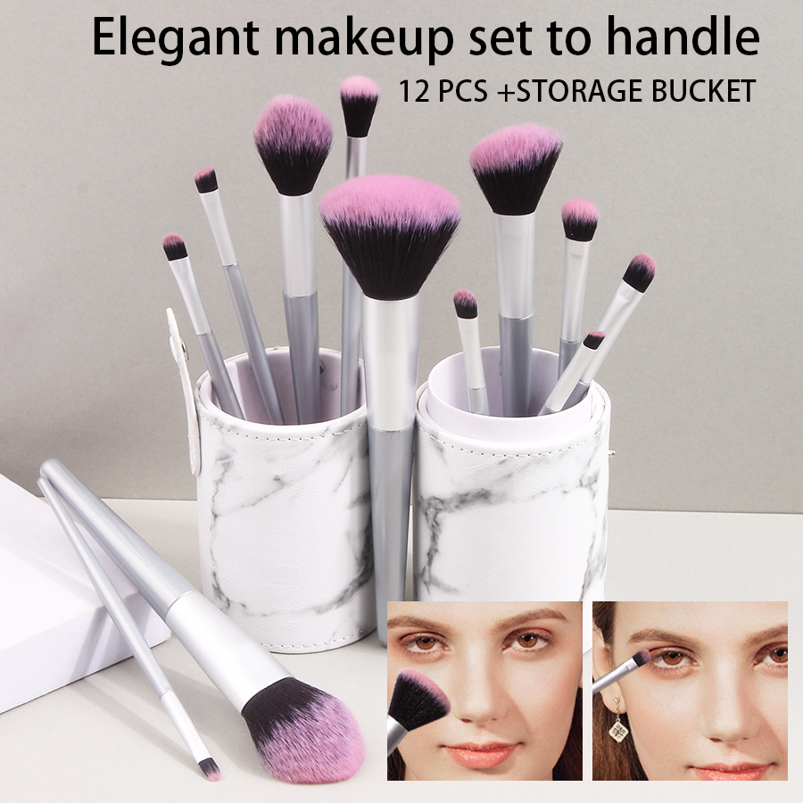 12 silver-gray facial makeup brushes in stock for beginners, a complete set of soft bristles that are easy to carry, loose powder concealer brushes and eyeshadow brushes full figure