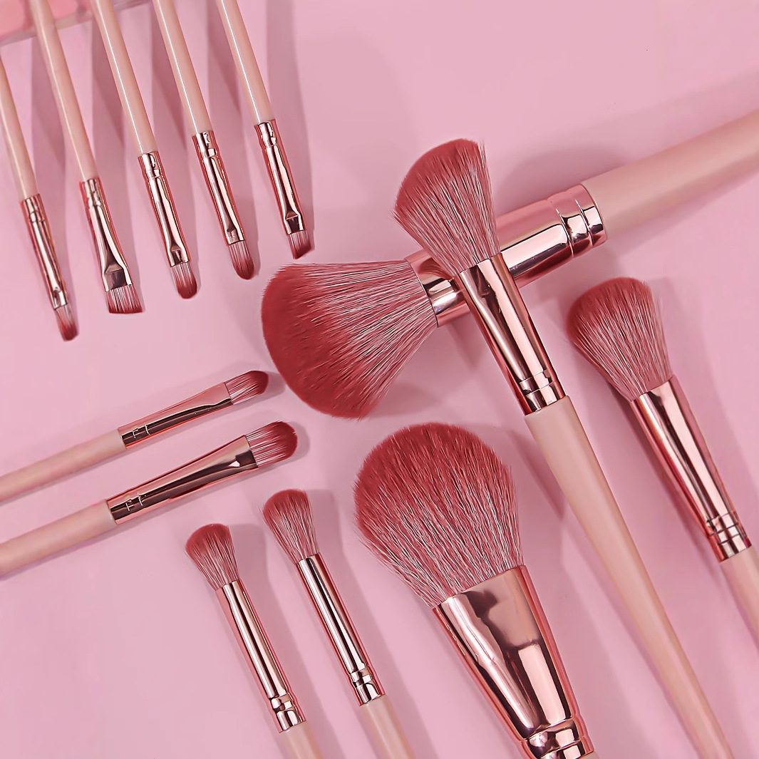New 12-tube soft-bristled makeup set brush, Cangzhou quality makeup brush, powder brush, foundation, blush, eyeshadow brush Application Scenario
