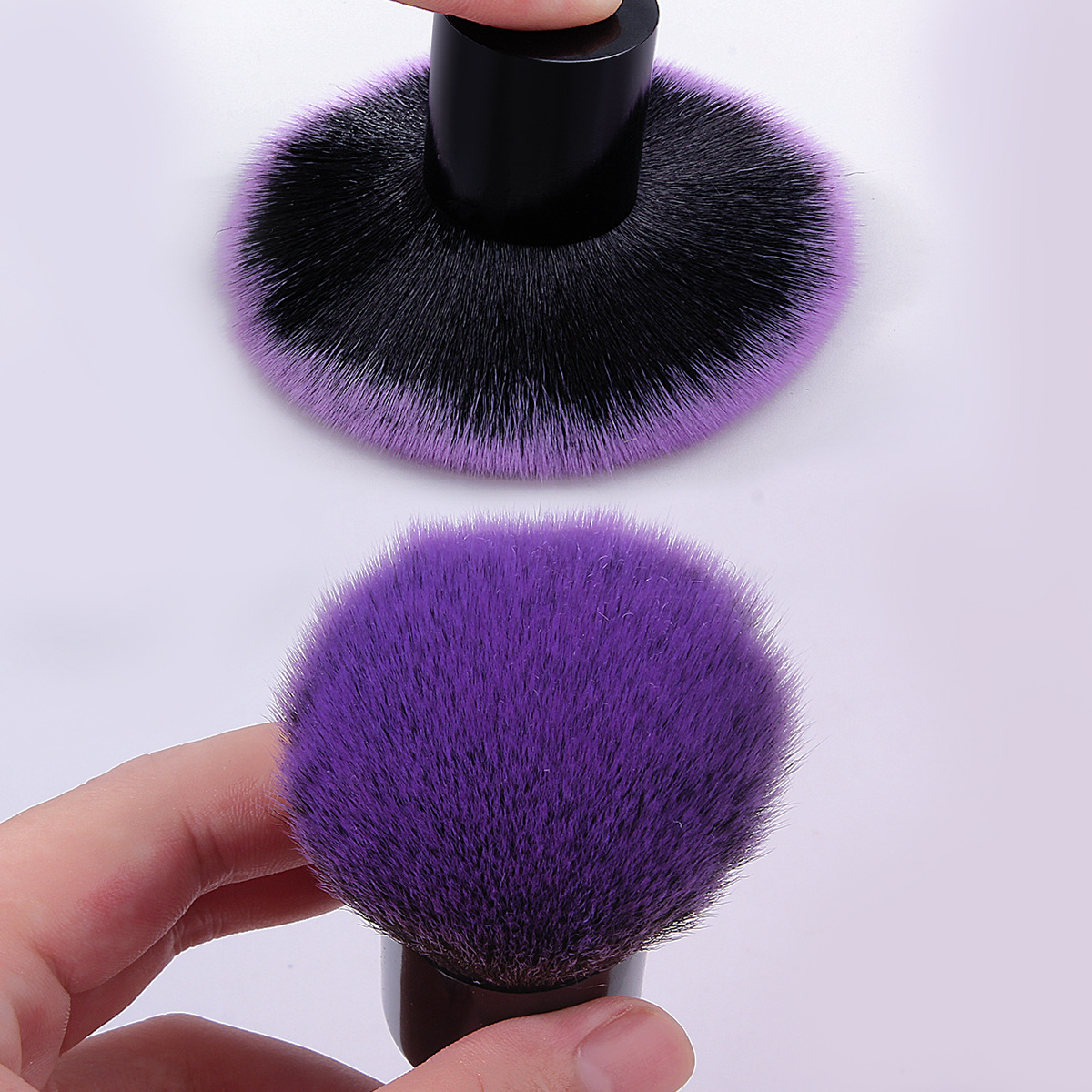 Single-piece circular base, multiple colors available, fiber bristle nail art dust, nail cleaning brush, loose brush, multi-purpose brush details Picture