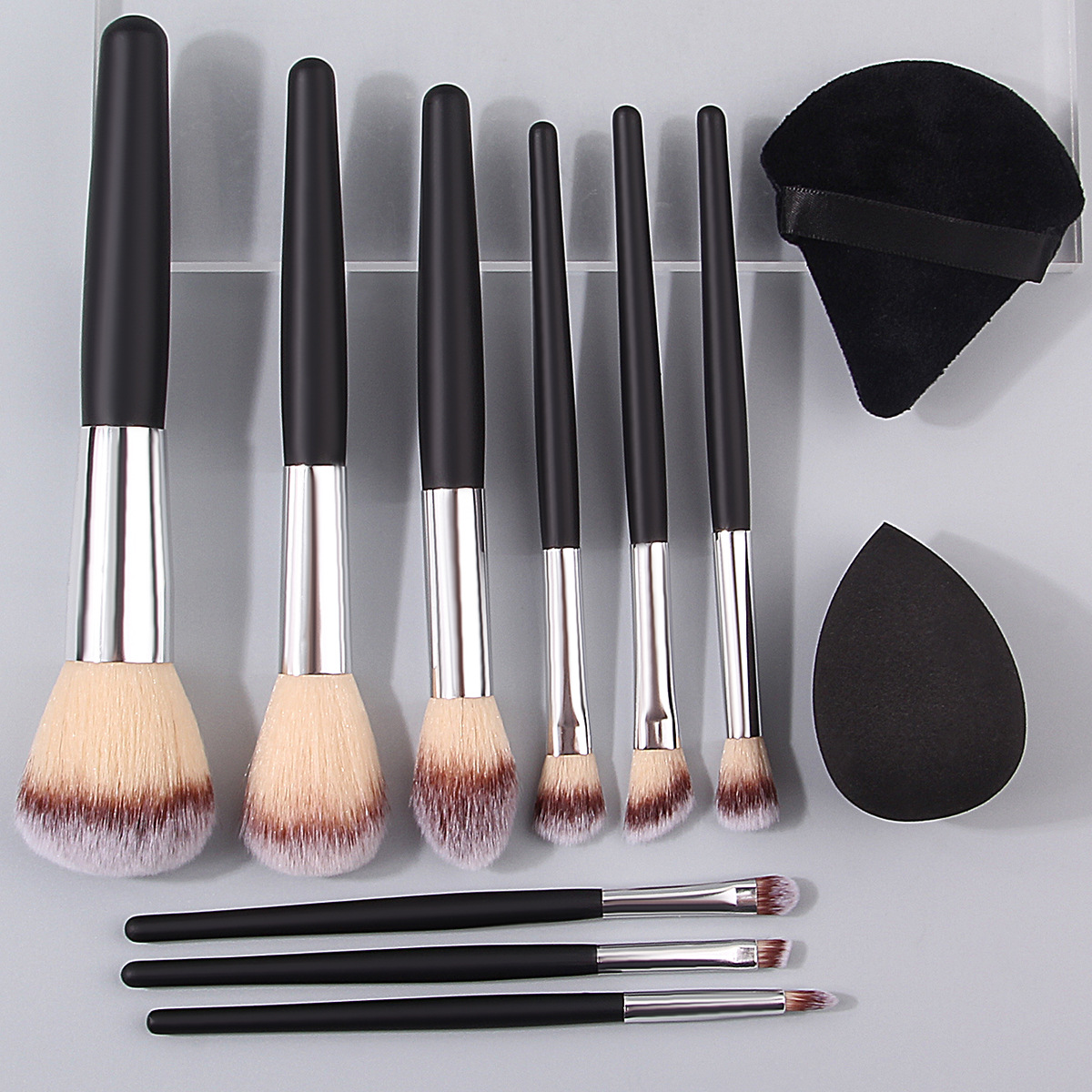Cross-border stock 9-piece makeup brush set: Soft bristles that don't prick the face, blush brush, eyeshadow brush, setting powder puff, beauty egg Specification drawing