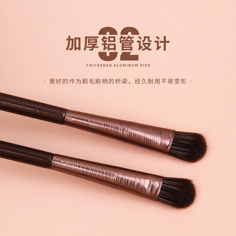 Single eyeshadow brush, makeup brush, 1-piece set, eye smuder brush, makeup and beauty tools wholesale, high-gloss portable Specification drawing