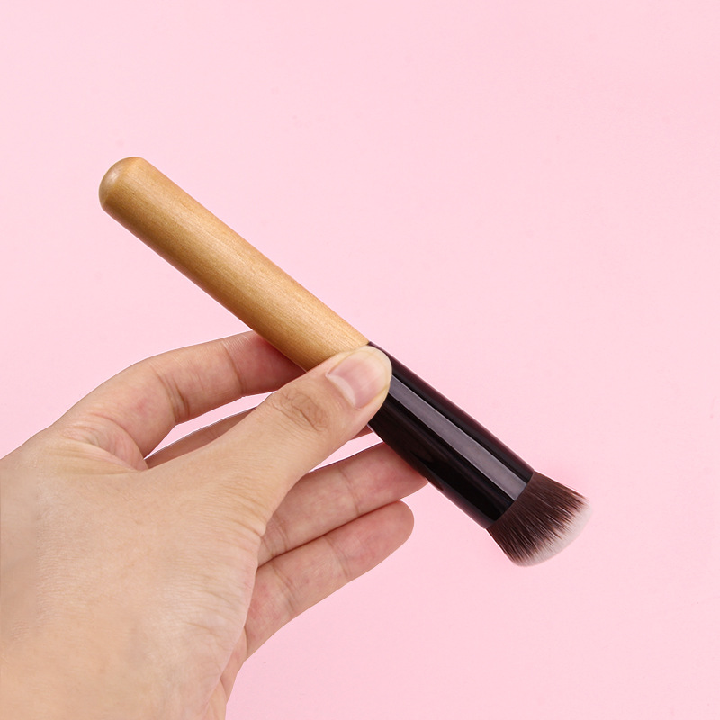 Single natural wood-colored thumb foundation concealer brush, contouring brush, soft bristles, shadow brush, portable facial makeup brush Specification drawing