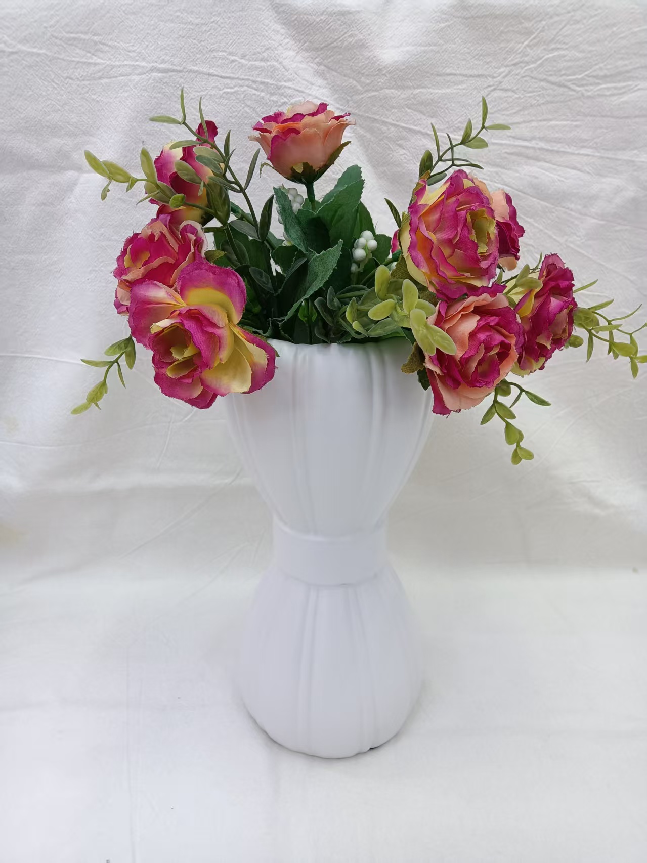 Ceramic craft ornaments, vases, entrance hall ornaments, solid color, simple/craft vases Specification image