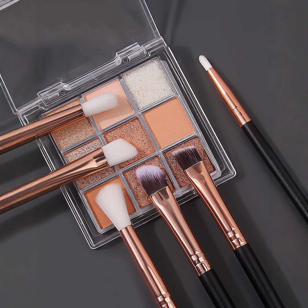 6 Eye makeup set brushes, eyeshadow brushes, smudging brushes, quality wooden-handled color brushes, multi-functional makeup brush tools in stock Application Scenario