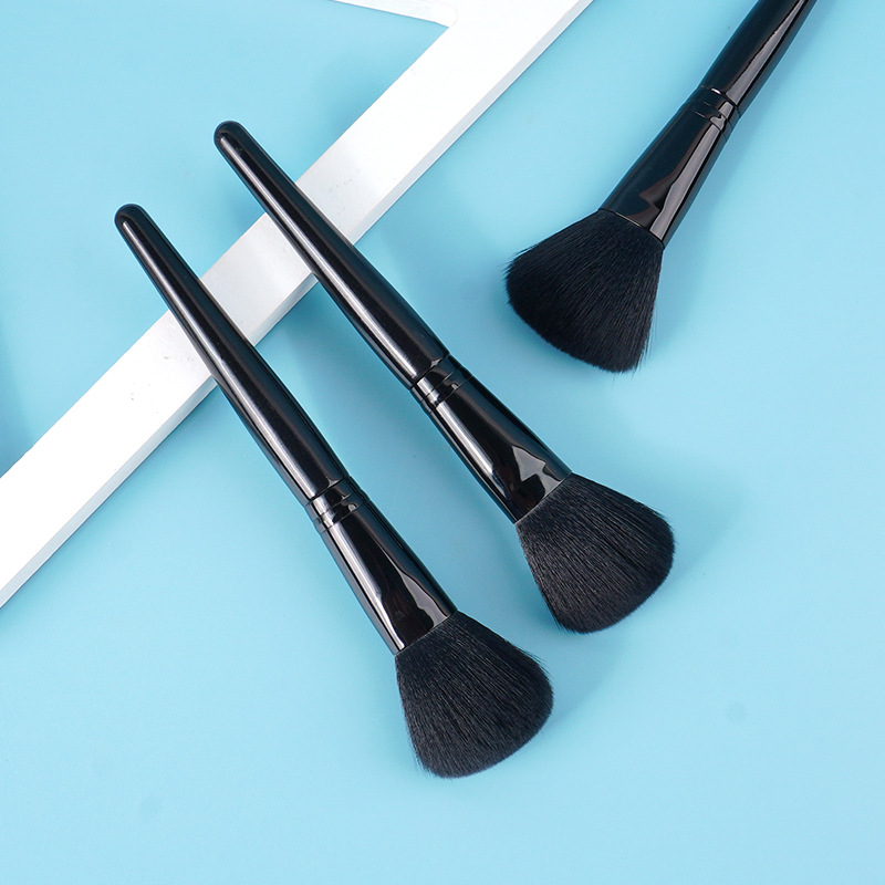 Single loose brush black bristle black handle makeup brush for beginners, portable setting honey brush, facial shadow brush, blush brush Specification drawing