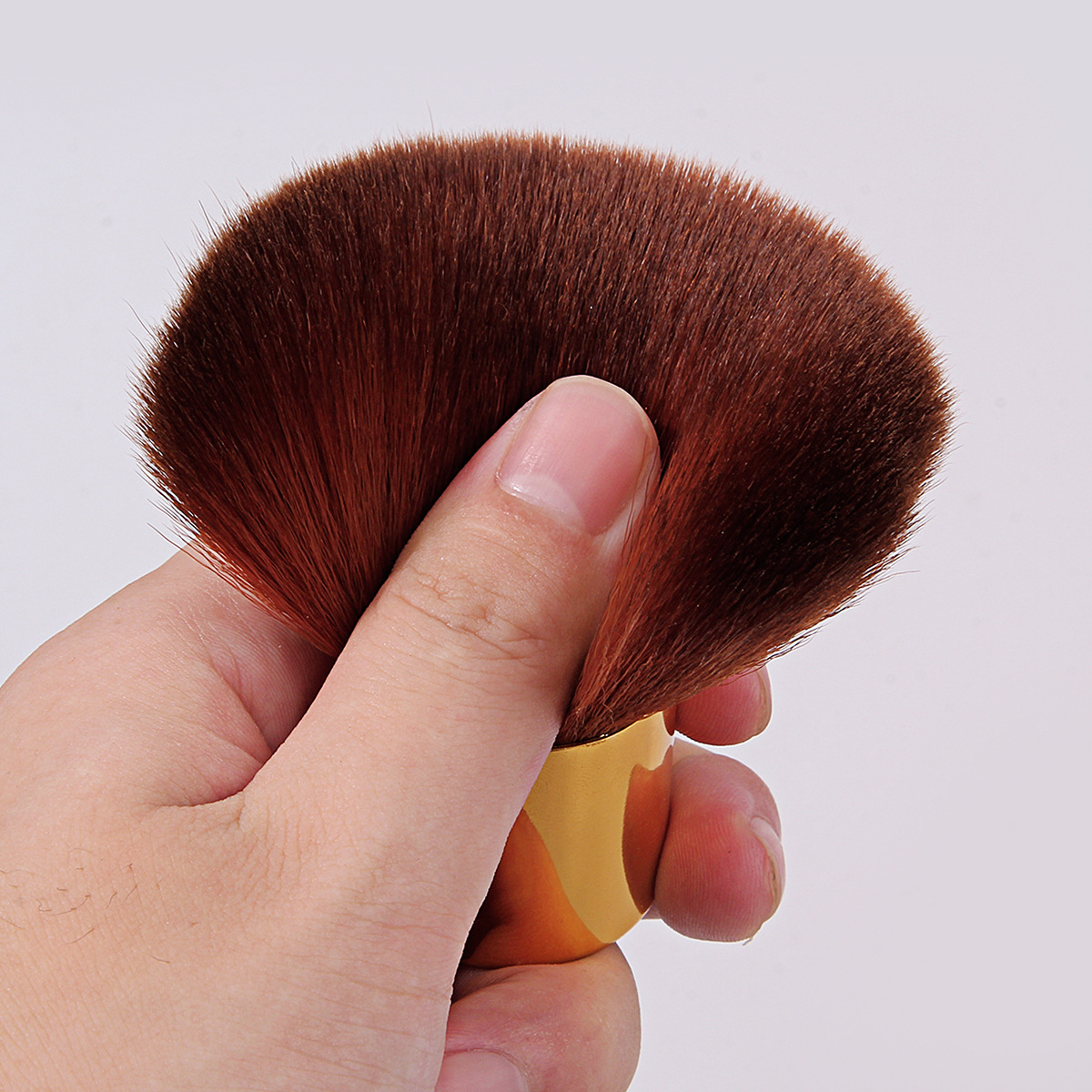 Cross-border best-selling kabuki makeup brushes, mushroom brushes, soft bristle blush brushes, countertop brushes, dust brushes, bottom round head brushes, multi-color brushes Application Scenario