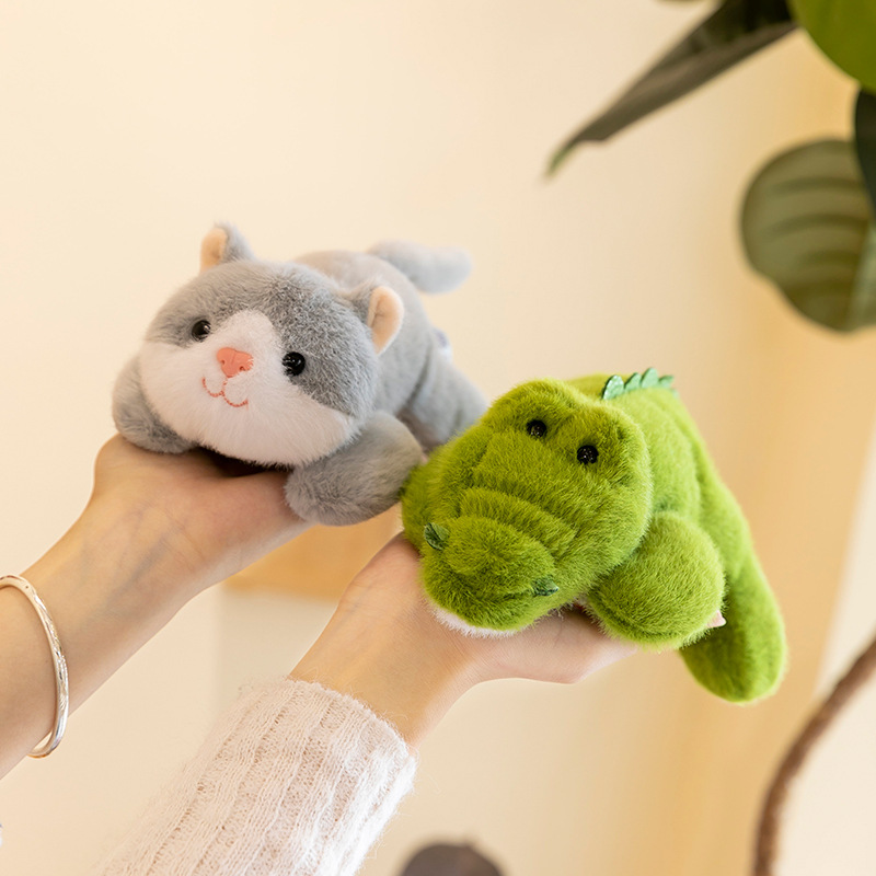 Palm-sized pet cartoon animal, cute companion plush toy, bed sleeping doll, gift, small doll Application Scenario