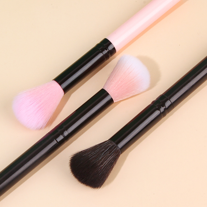 Multi-functional high-gloss brush, contouring makeup brush, portable makeup and beauty set, affordable student brush, beginner blush brush details Picture