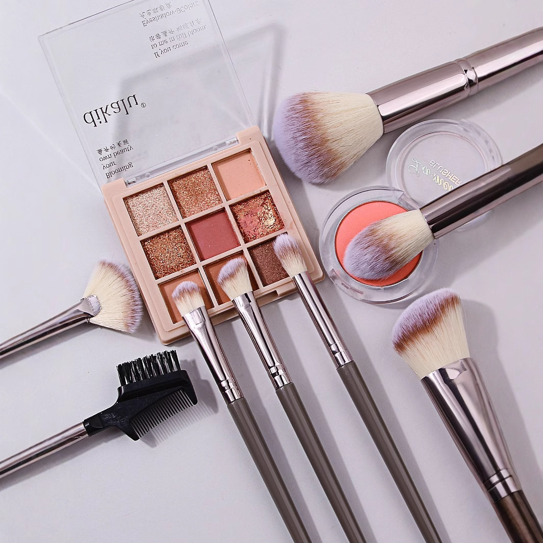 Champagne-colored professional makeup set brush, double-headed eyelash brush, eyebrow comb, soft-bristled beauty brush, high-end makeup tools in stock Application Scenario