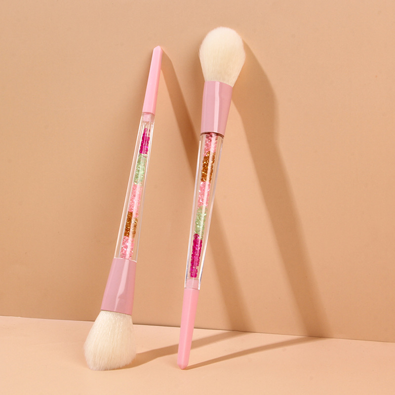 Single-barrel water diamond blush brush, powder-free imitation wool makeup brush, animal hair makeup brush, promotional gift wholesale Application Scenario