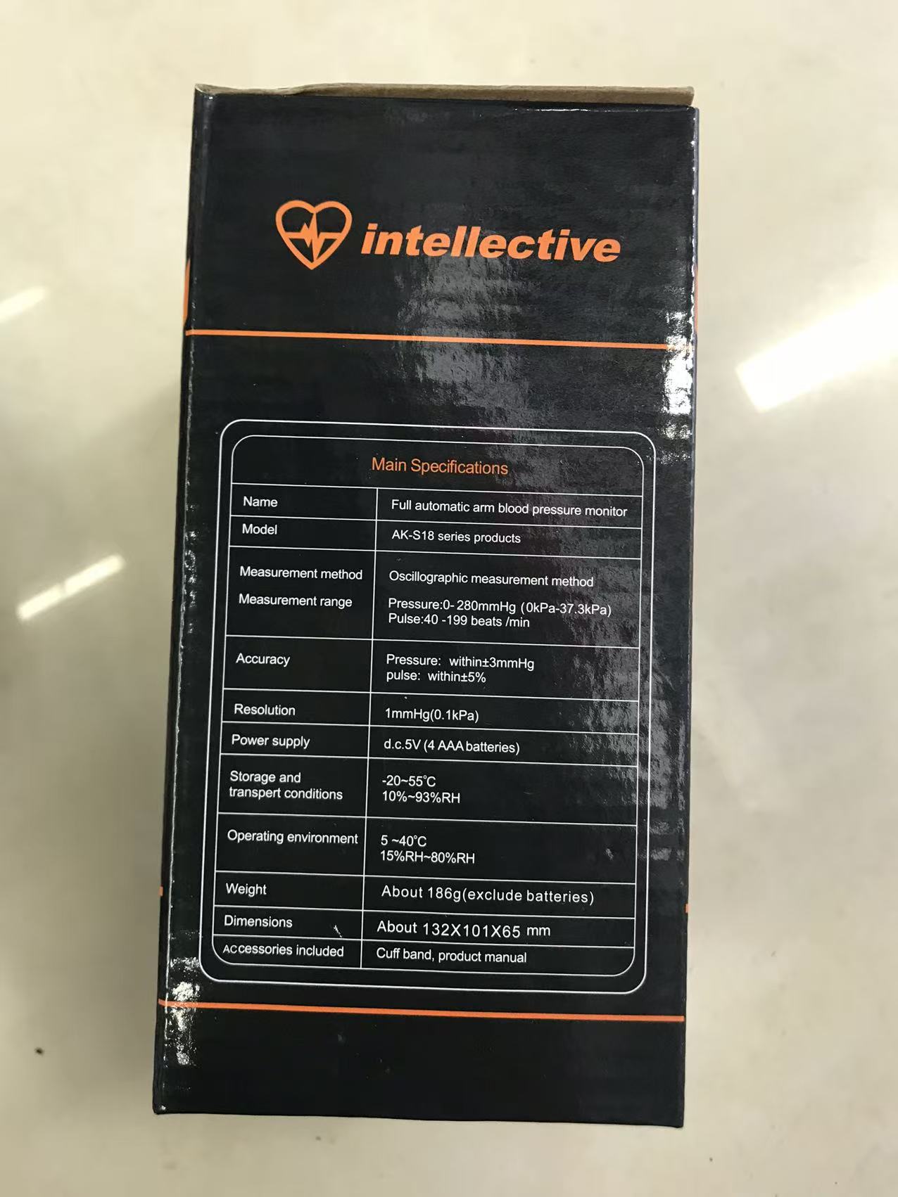 The large-screen blood pressure monitor is a bestseller in foreign trade. It is a medical-grade intelligent English broadcast home blood pressure measurement upper arm blood pressure monitor Item Picture