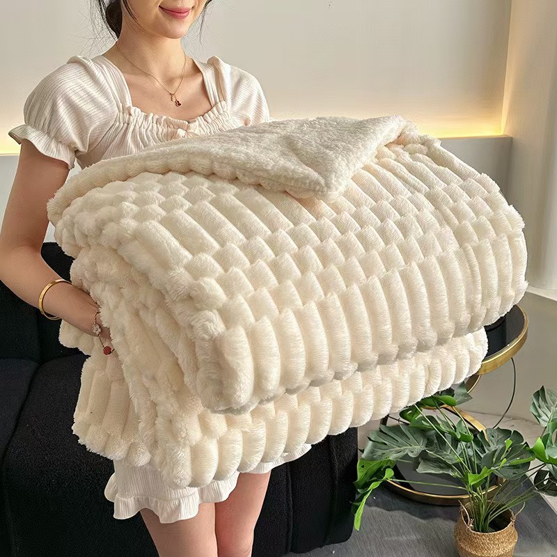 Home textile blankets, synthetic fiber cloud blankets, soft and warm, available in multiple colors, comfortable cover blankets, bed blankets, sheet blankets, blankets details Picture