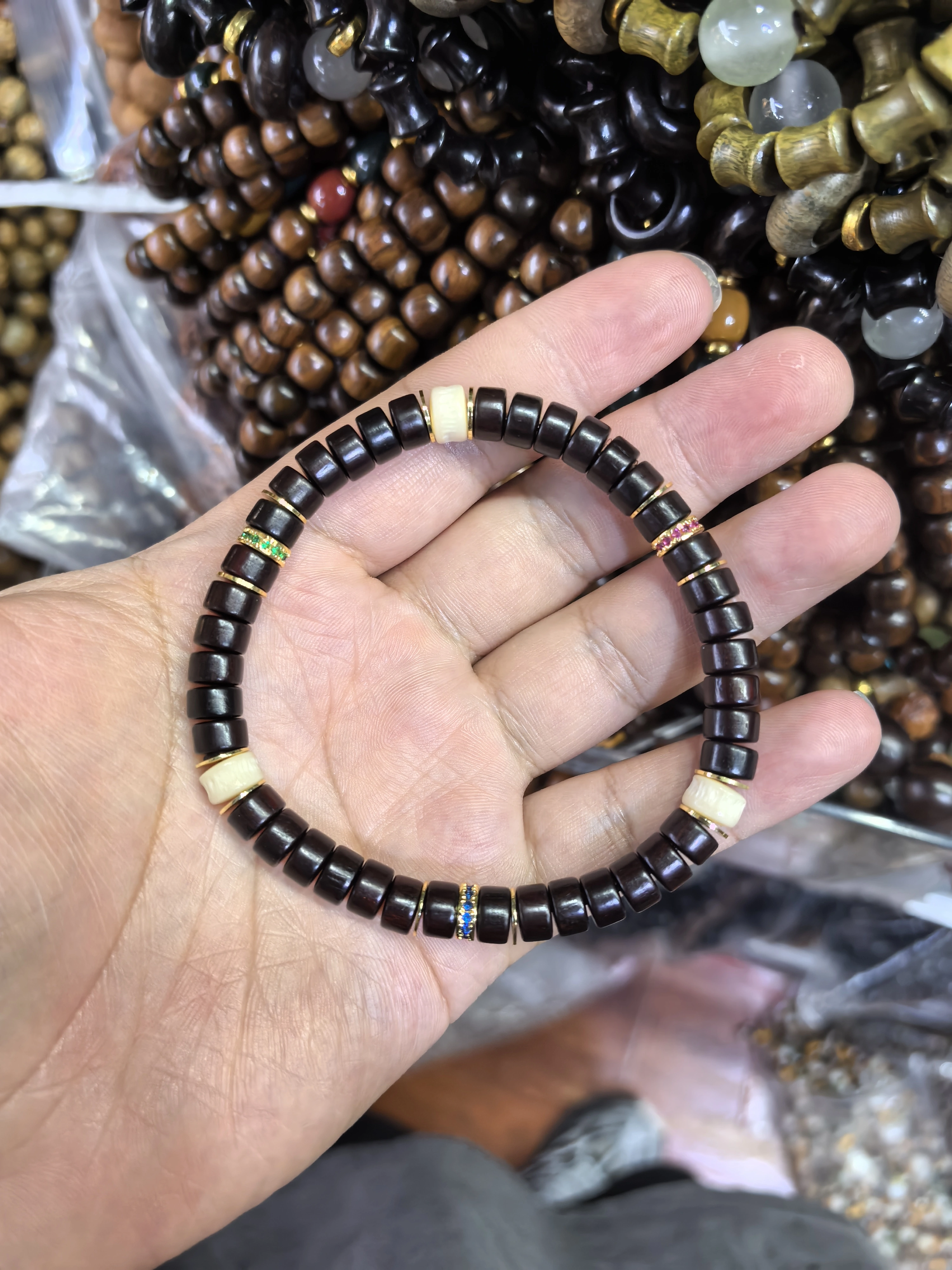 Handicrafts, gifts, handcrafted ceramic handicrafts, ornaments, home decoration handicrafts, mooncake gift boxes, handmade mooncake packaging handicrafts, fine gifts, small-leaf rosewood bracelets detail image 2