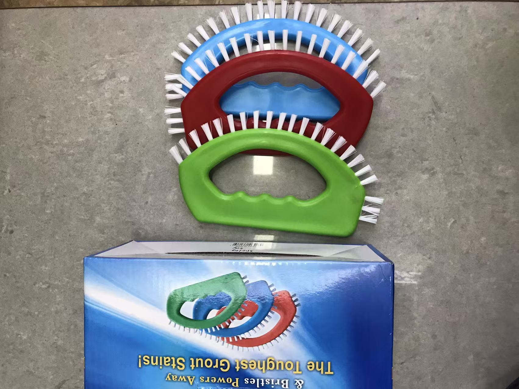 Floor brushes, kitchen cleaning brushes, bathroom tile brushes, and gap brushes are in stock details Picture