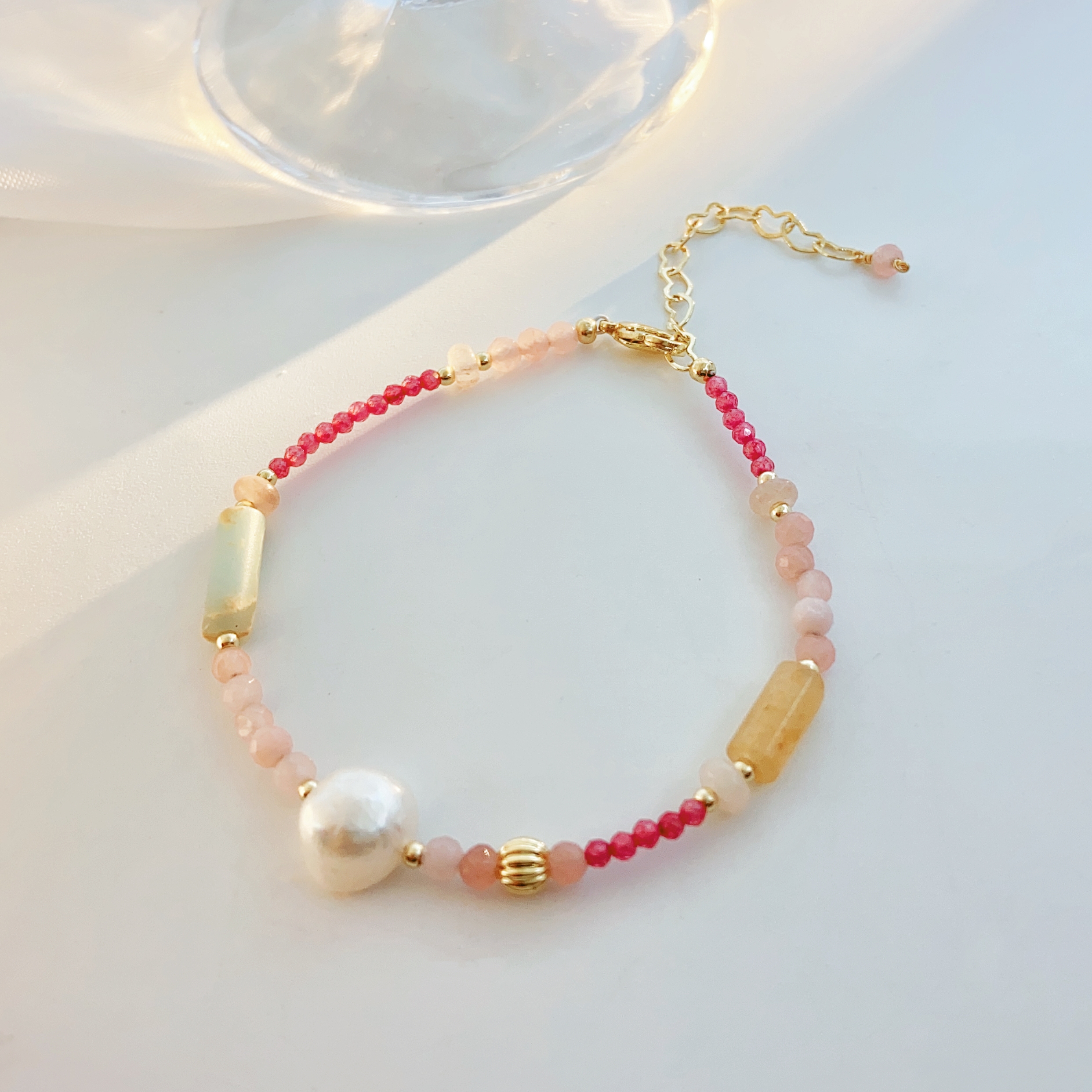 New Korean-style pearl bracelet for women, fashionable bracelet, high-end and personalized accessory, wholesale details Picture