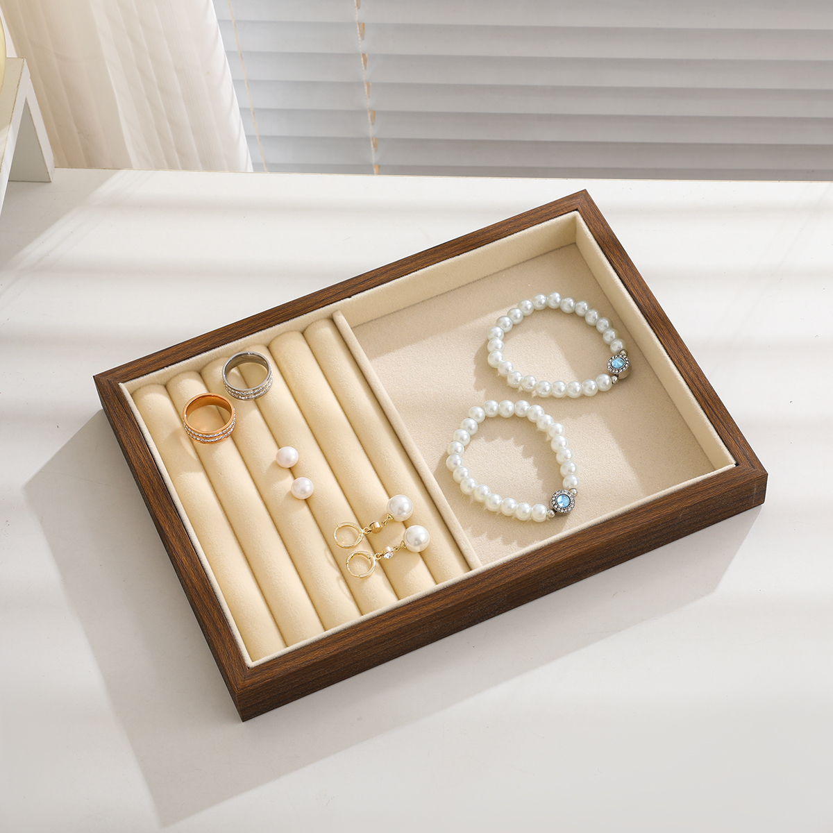 轻奢饰品展示架/置物架/木质首饰收纳/木盒收纳盒/首饰展示盘白底实物图