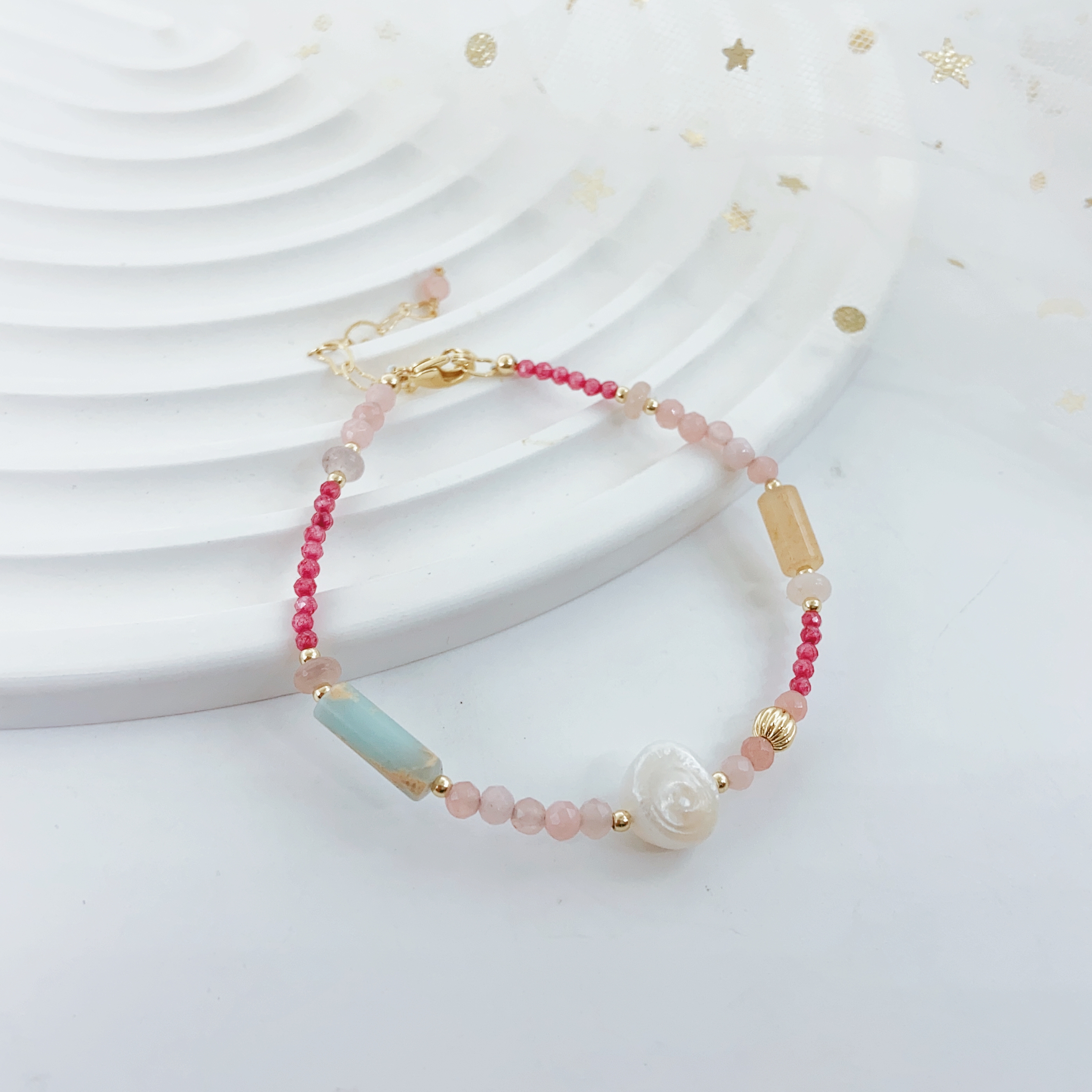 New Korean-style pearl bracelet for women, fashionable bracelet, high-end and personalized accessory, wholesale Application Scenario