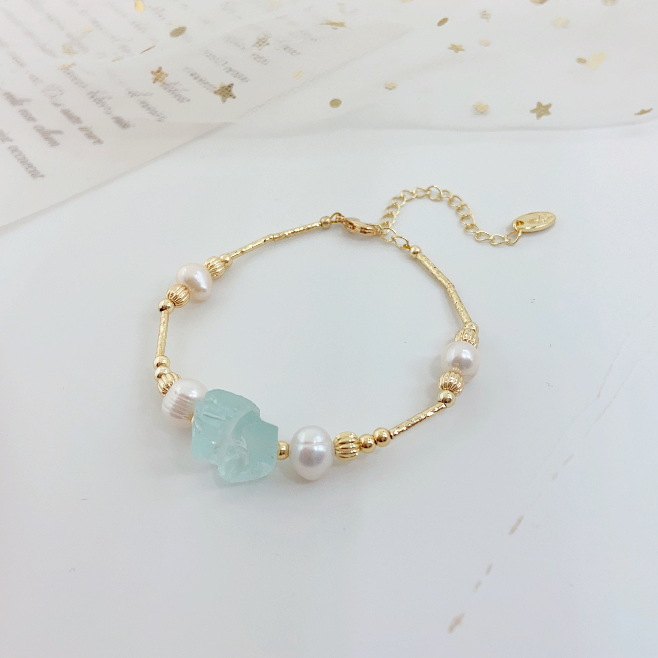 Korean-style pearl bracelet women's fashion bracelet, high-end and personalized accessory bracelet wholesale, suitable for daily wear Application Scenario