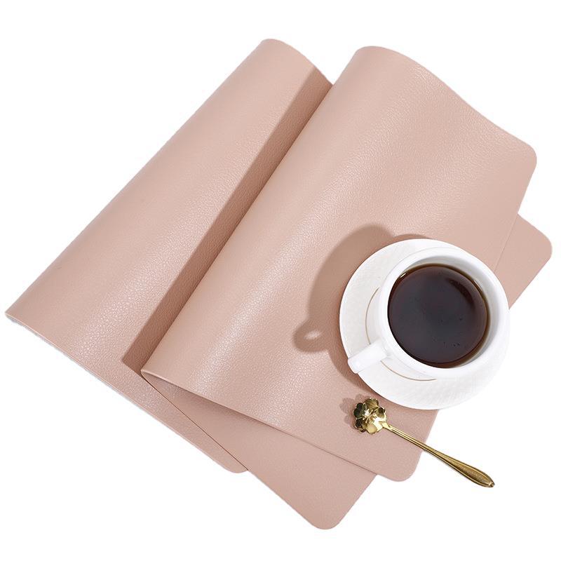 Leather placemats are waterproof and heat-insulating, making them suitable for both indoor and outdoor family parties Item Picture