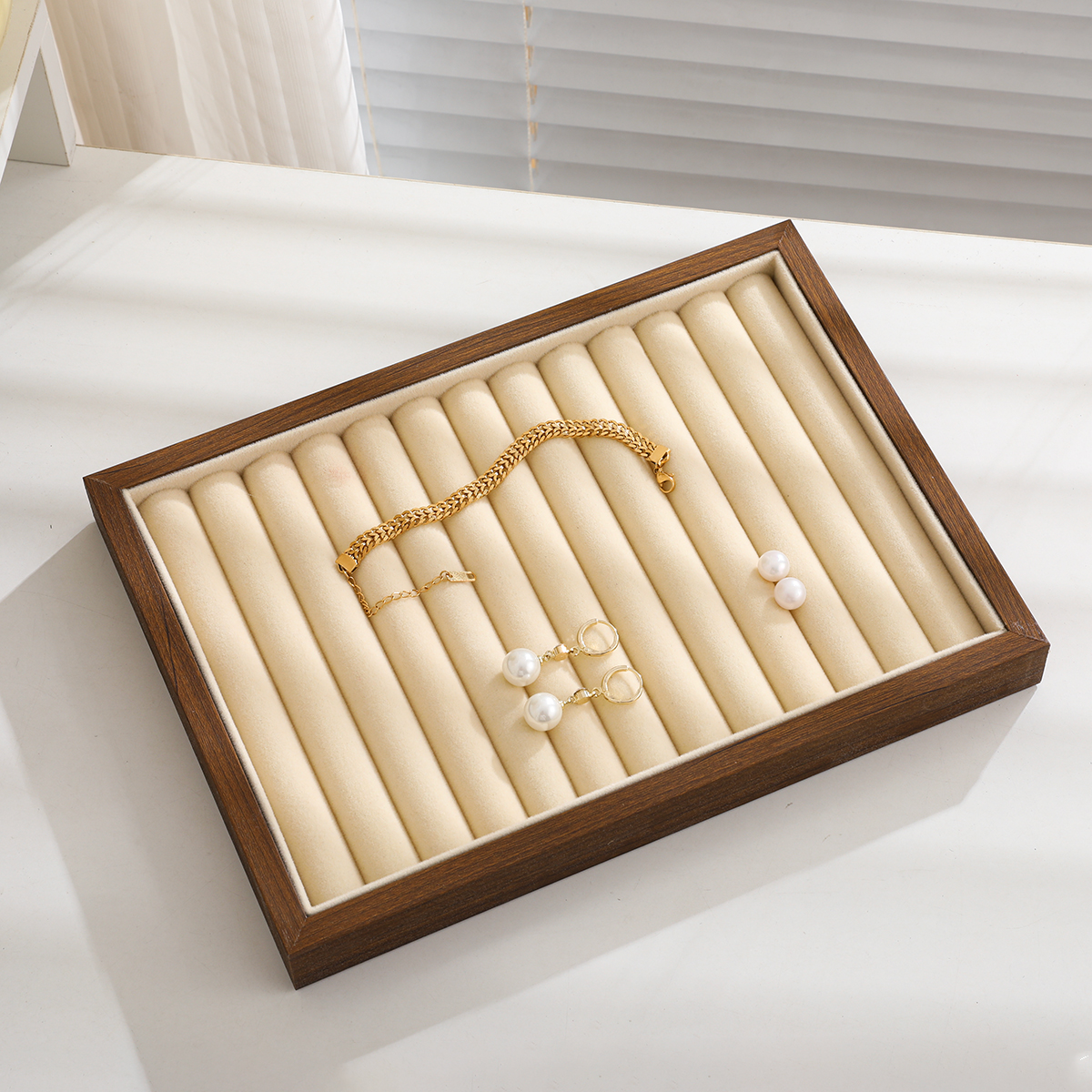 轻奢饰品展示架/置物架/木质首饰收纳/木盒收纳盒/首饰展示盘细节图