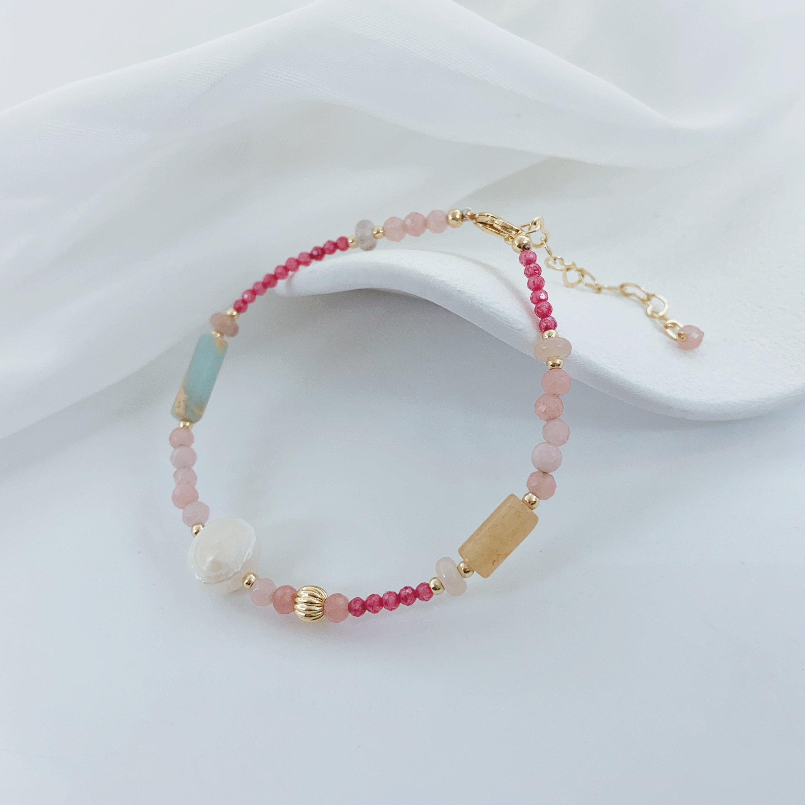 New Korean-style pearl bracelet for women, fashionable bracelet, high-end and personalized accessory, wholesale