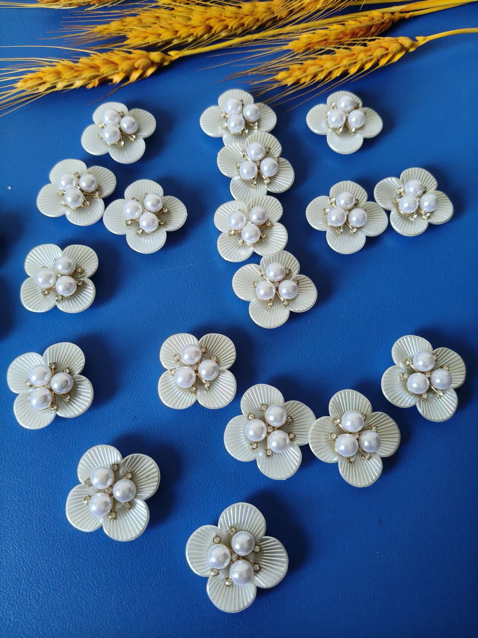 【缘织绣】辅料仿珍珠ABS珠饰四叶草纺织辅料花边包边带刺绣网纱金线网布装饰用料多款选择厂家直销