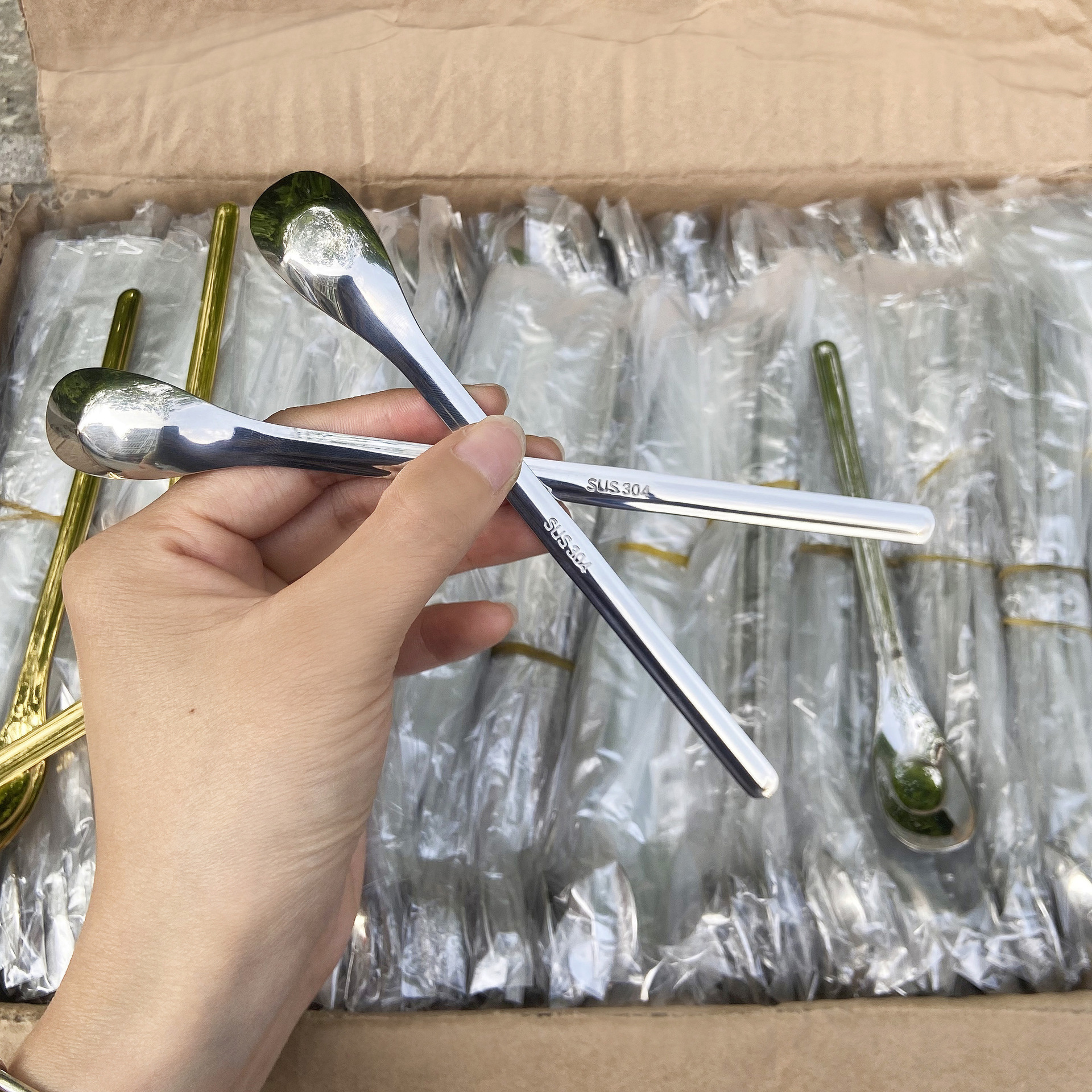 304 stainless steel ingot-shaped spoon, long-handled soup spoon, baby food spoon, coffee blender, household baby feeding spoon details Picture